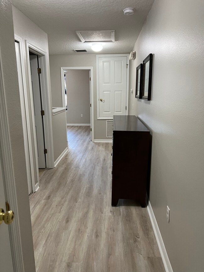 Building Photo - 5156 Regatta Dr