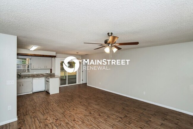 Building Photo - 461 Truvall St SW