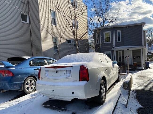 Building Photo - 323 Beach St