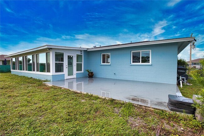Building Photo - 1325 Cambridge Dr
