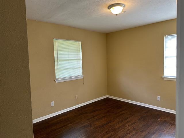 Building Photo - 522 E Daugherty Dr