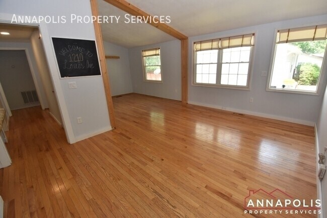 Building Photo - 1210 Louis Ave