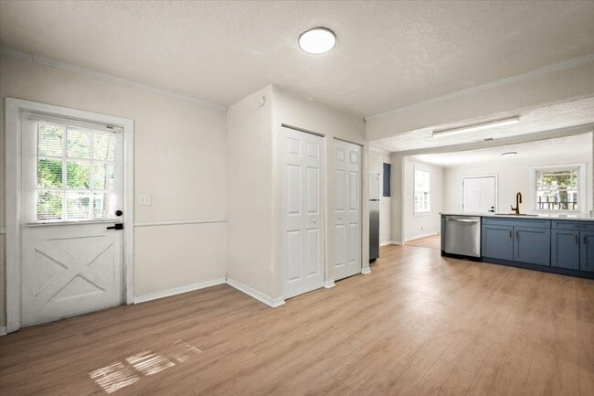 Building Photo - 981 McTyre Ct