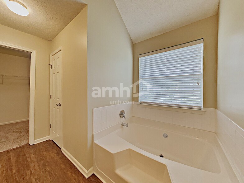 Building Photo - 1124 Stepping Stone Ln