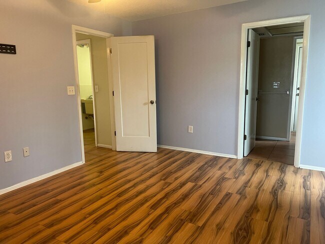 Building Photo - Lovely 2BR2BT South Venice home!