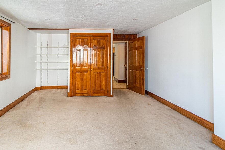 Building Photo - 166 Auburn St