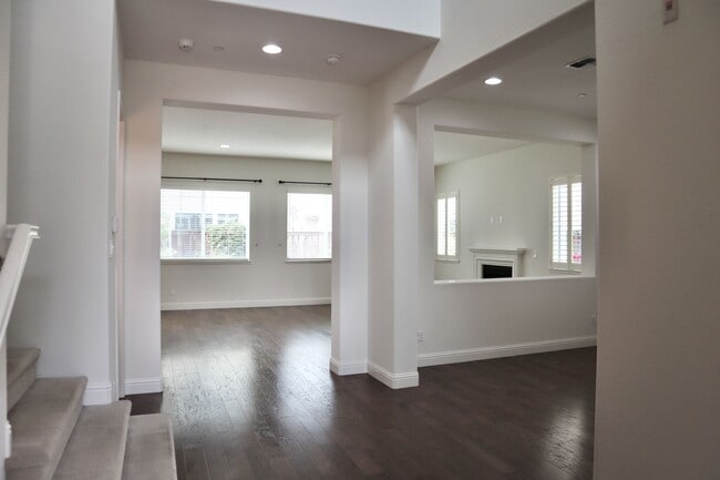 Building Photo - Stunning 3,400 Square Foot Home For Rent! ...