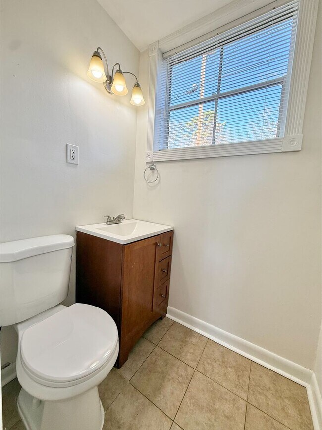 Building Photo - Brookside Beauty