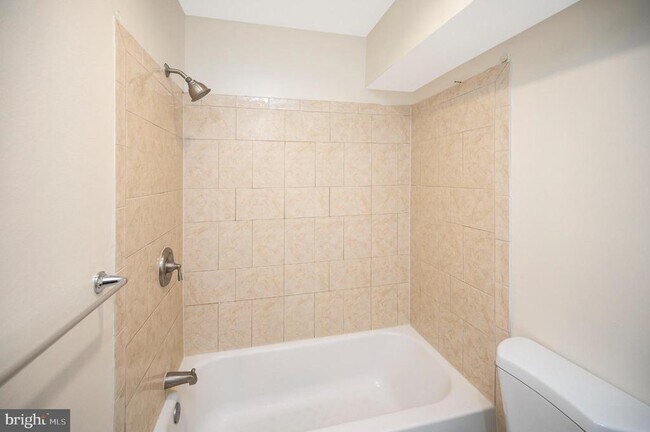 Building Photo - 3890 Mariposa Pl