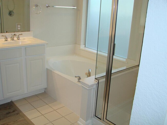 Building Photo - 22434 Cascade Springs Dr