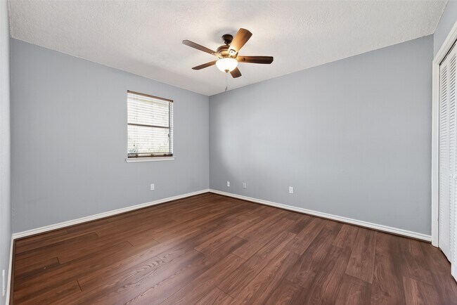 Building Photo - 17634 Huntersglen Cir