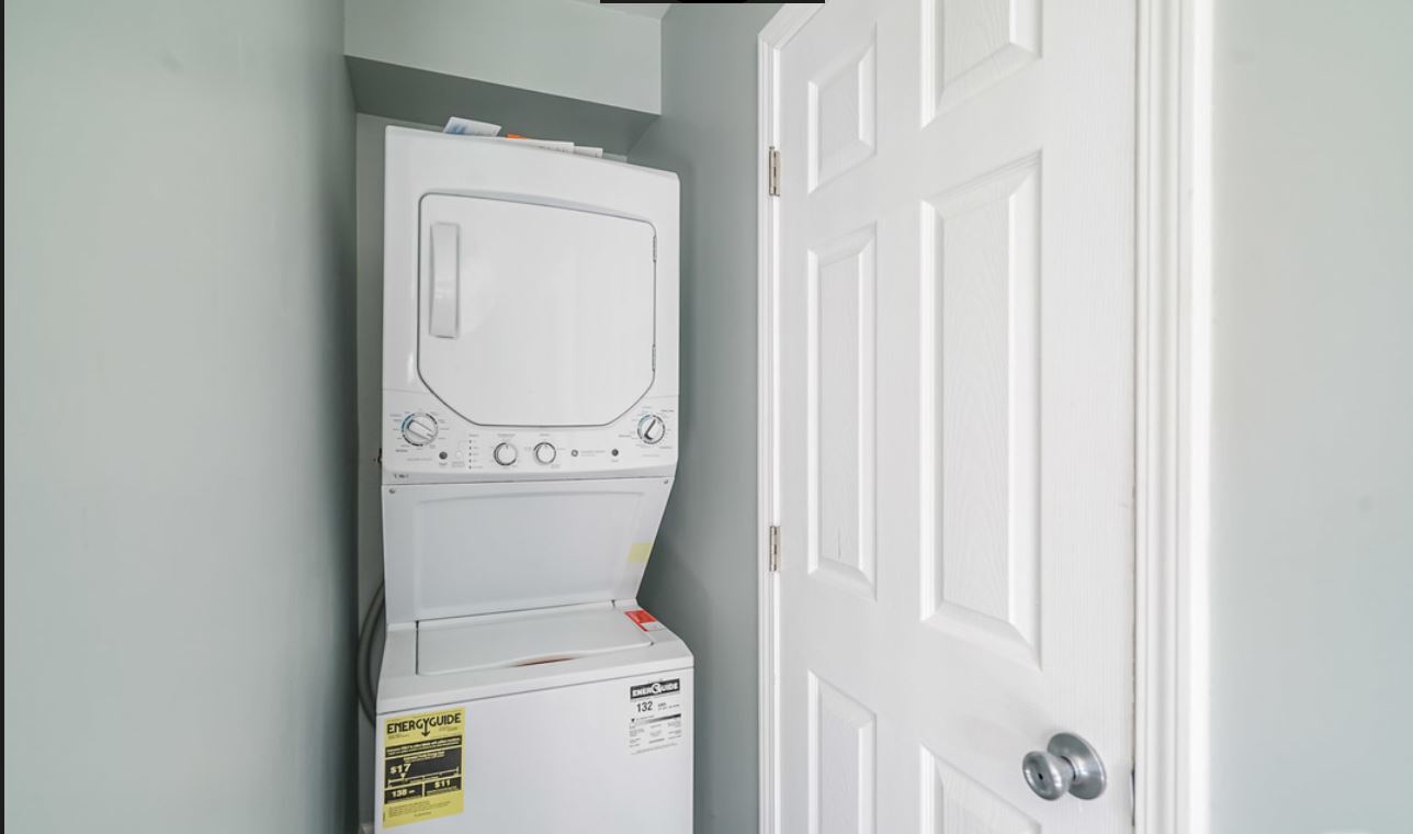 In-Unit W/D - 13401 Bessemer St