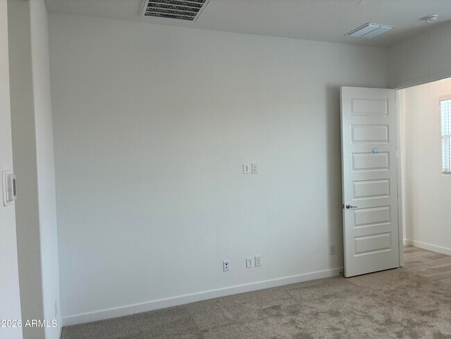 Building Photo - 26387 77th Dr