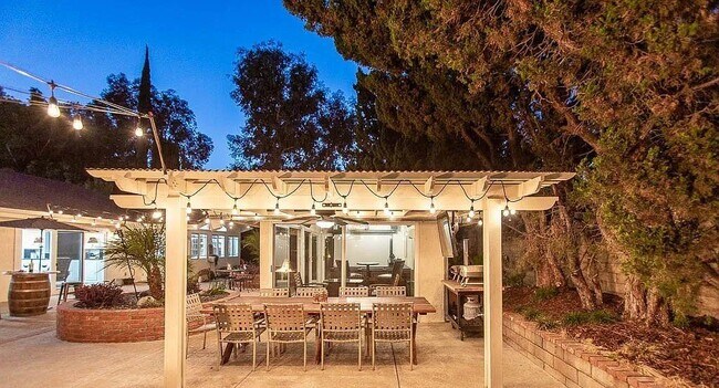 Building Photo - 22243 W Craggy View St