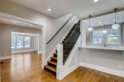 Building Photo - Renovated 4 bedroom, historic home close to downtown!