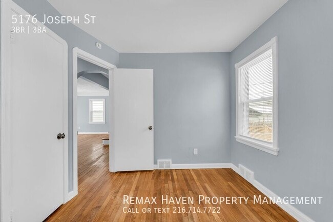 Building Photo - 5176 Joseph St