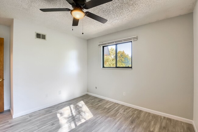 Building Photo - 5691 W 35th Ave