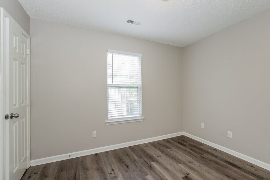 Building Photo - 5410 Starflower Dr