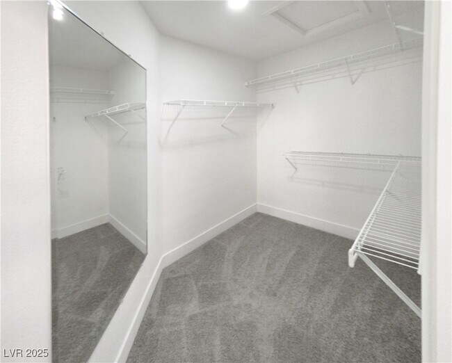 Building Photo - 10420 Villa Ridge Dr