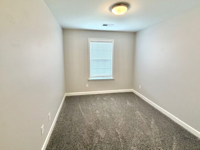 Building Photo - TealCove5438