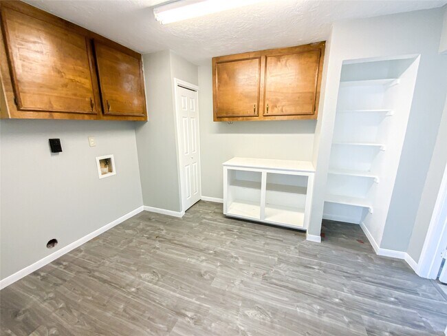 Building Photo - 2519 River Ridge