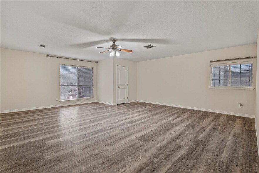 Building Photo - 11105 Ormond Ln