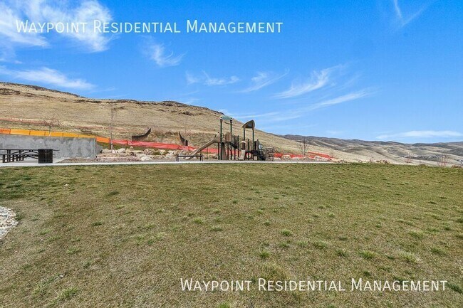 Building Photo - 3570 E Interstellar Ct