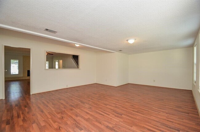 Building Photo - 4811 Wind Chimes Dr