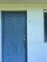 Building Photo - 525 NE 150th St