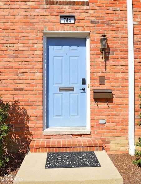 Building Photo - 744 Trombley Rd