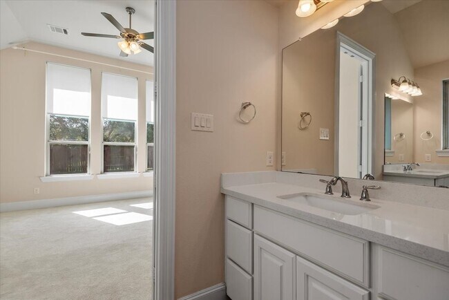 Building Photo - 11231 Dunstan Hill Dr