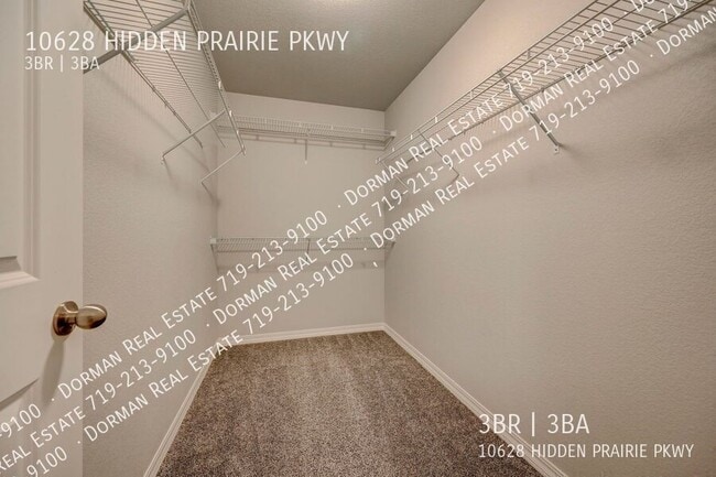 Building Photo - 10628 Hidden Pr Pkwy