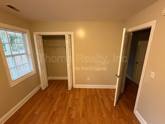 Building Photo - 113 Charlotte Ave