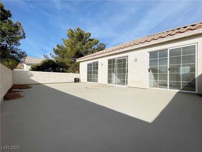 Building Photo - 7732 Crenshaw Way