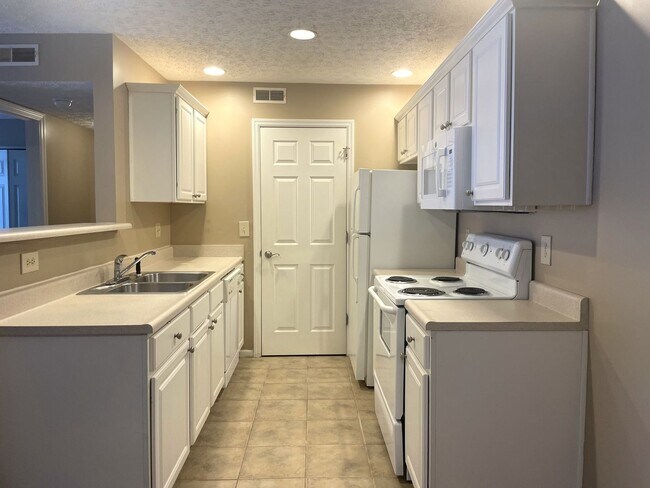 Building Photo - 5604 Cypress Chase