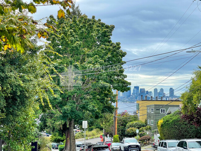 Building Photo - 3926 1st Ave NE