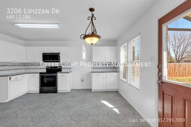 Building Photo - 3206 Lipizzan Dr