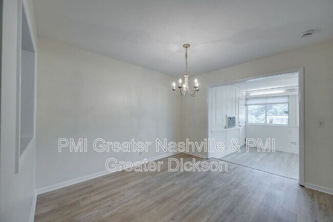 Building Photo - 3000 Hillsboro Pike