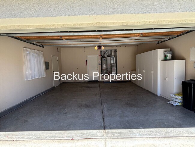 Building Photo - Wonderful corner three bedroom home at Las Palmas II