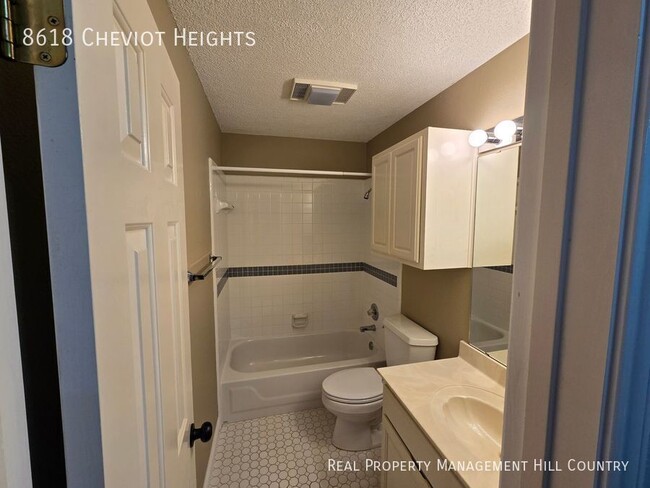 Building Photo - 8618 Cheviot Heights