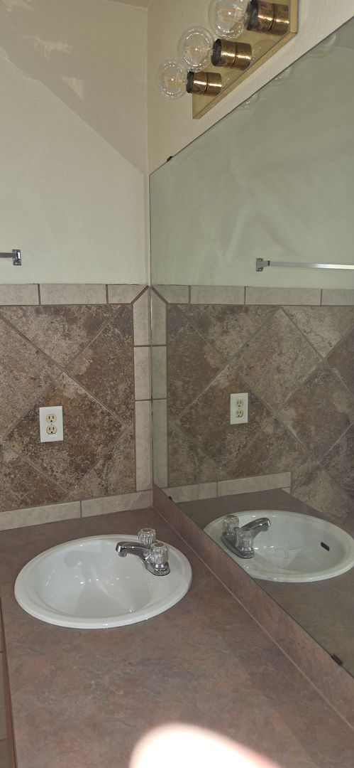Building Photo - 4406 Jeff Scott Dr