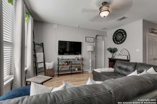 Building Photo - 682 Pond Springs