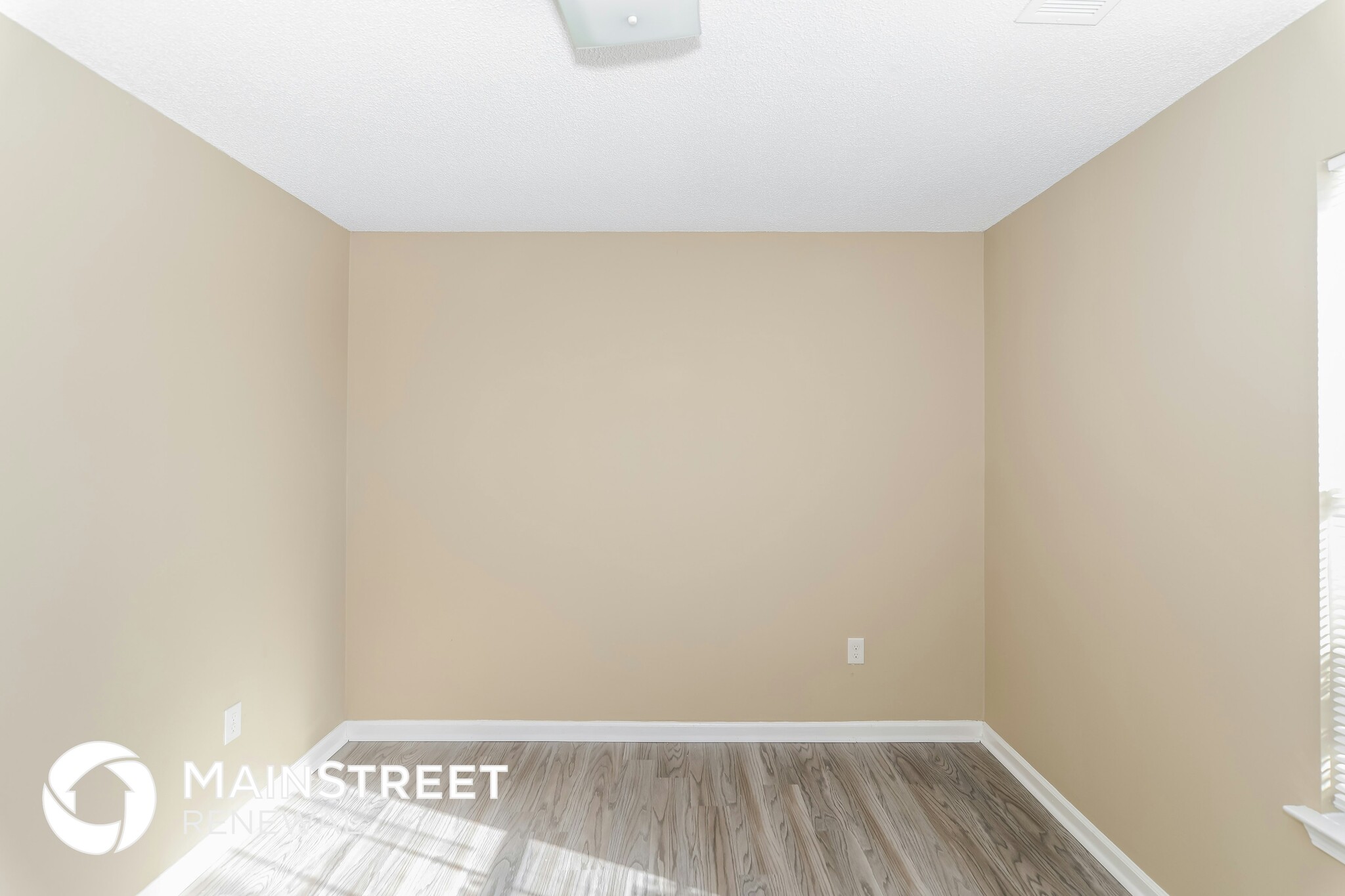 Building Photo - 4479 Cleopatra Cove N