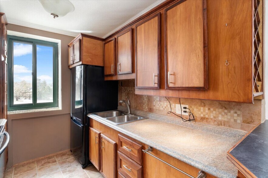 Building Photo - 150 Rumford Ave