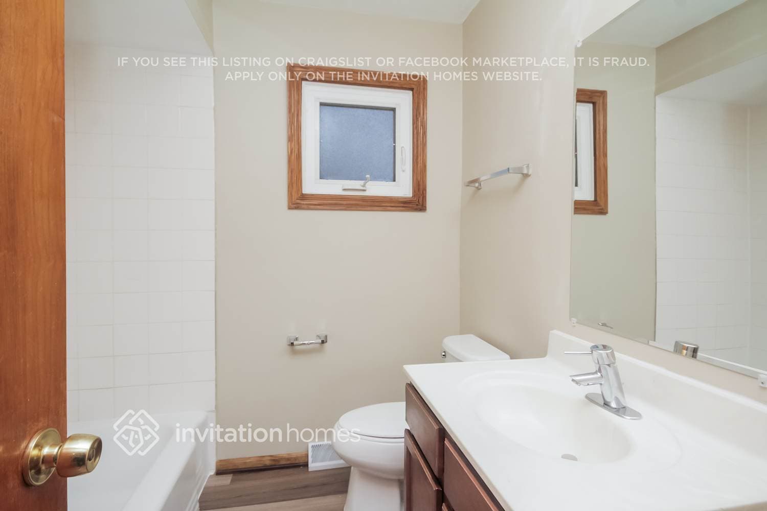 Building Photo - 150 E Winthrop Ave