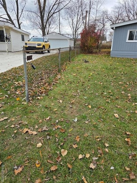 Building Photo - 261 Spring Park