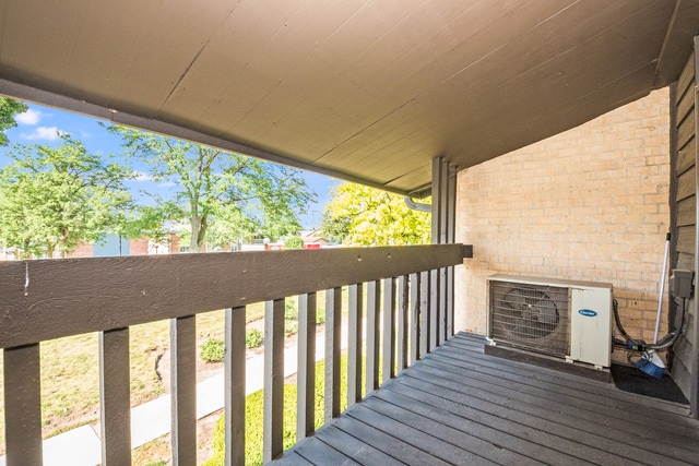 Building Photo - 6156 Knoll Way Dr