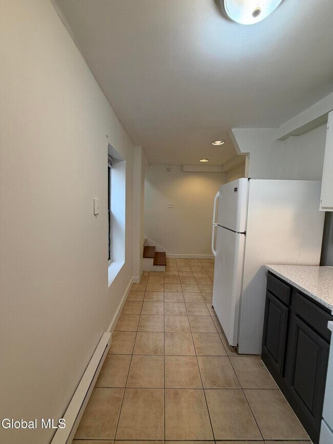 Building Photo - 54 Westerlo St