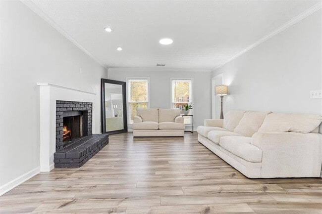 Building Photo - 1646 Desford Ct SW