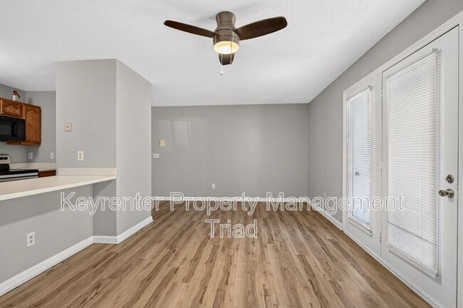 Building Photo - 3701-377D Cotswold Terrace